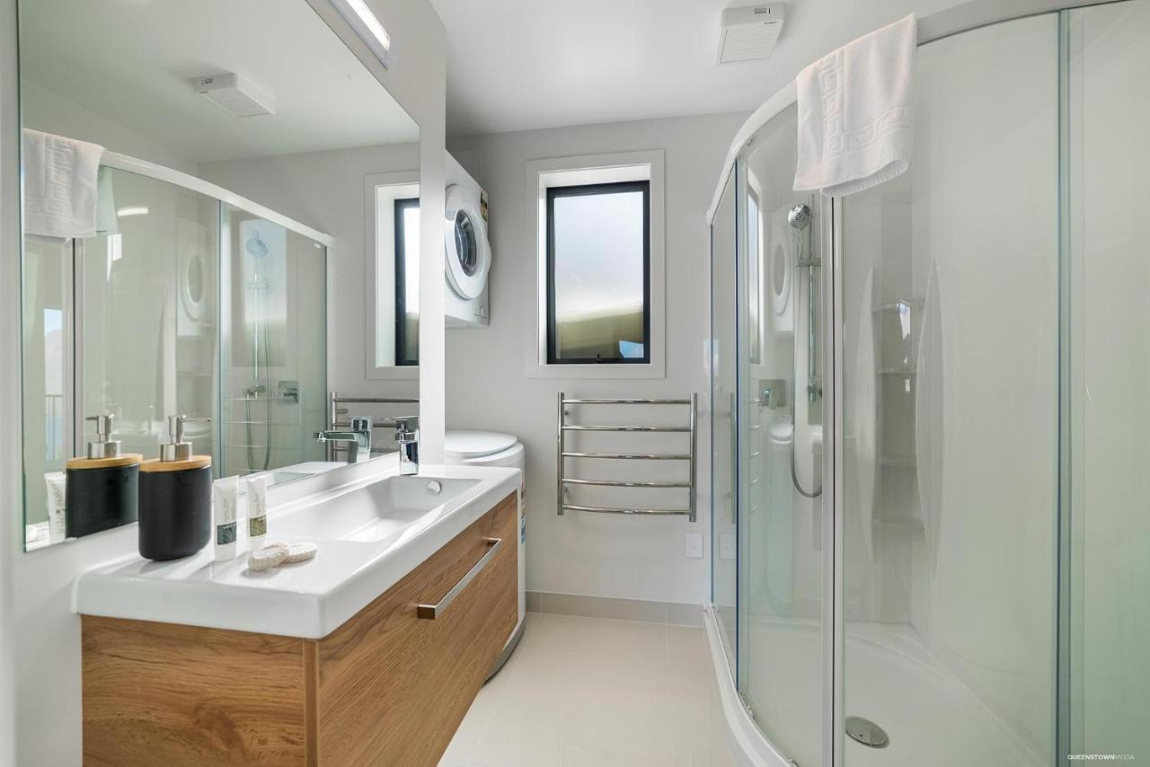 Brand New One Bedroom Apartment Queenstown Exterior photo
